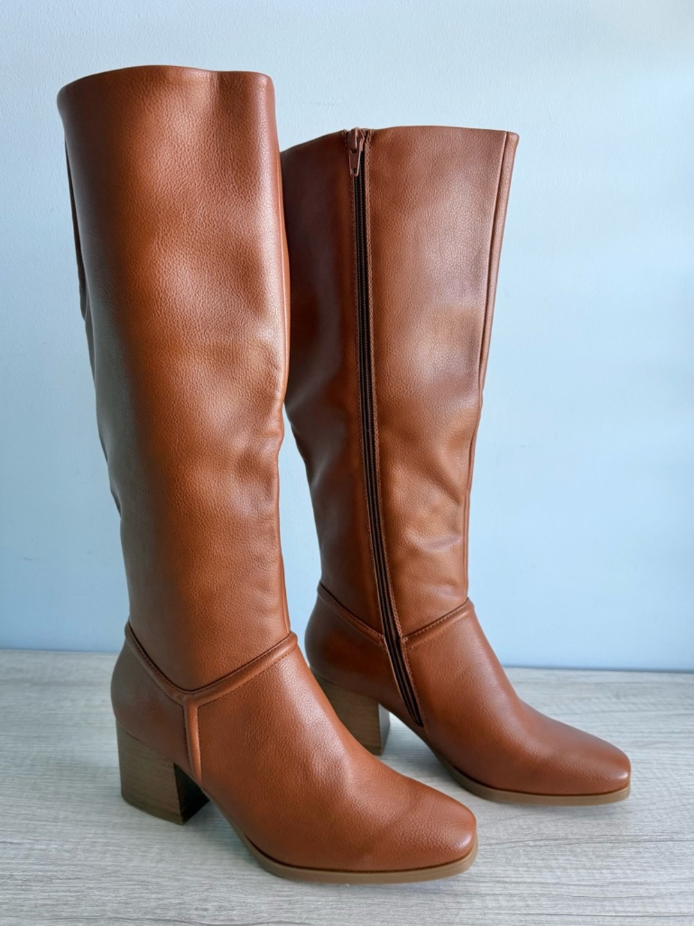 Baretraps Women's Walnut Brown Thalia Knee High Boot Size 6
